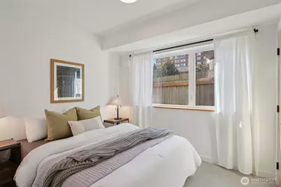 515 Howe Street #A, Seattle, WA 98109 - Photo 29