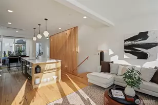 515 Howe St, Seattle, WA 98109 - Photo 9