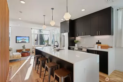 515 Howe Street #A, Seattle, WA 98109 - Photo 5