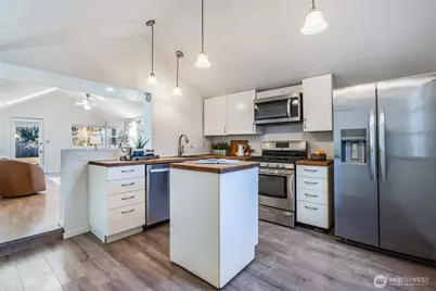 12406 2nd Place SW, Seattle, WA 98146 - Photo 11