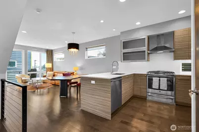 1525 19th Avenue #A, Seattle, WA 98122 - Photo 3