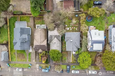 341 NE 51st Street, Seattle, WA 98105 - Photo 31