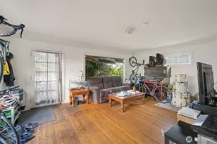 341 NE 51st St, Seattle, WA 98105 - Photo 13