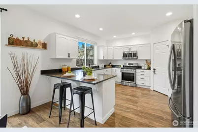 6811 37th Place NE, Marysville, WA 98270 - Photo 11