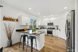 6811 37th Pl NE, Marysville, WA 98270 - Photo 11