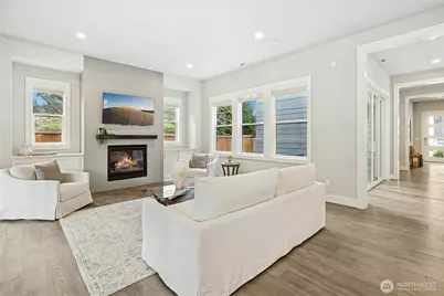 8784 NE Winslow Grove Ct, Bainbridge Island, WA 98110 - Photo 5