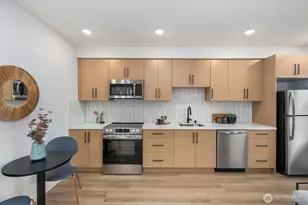 806 C S Rose St, Seattle, WA 98108 - Photo 9