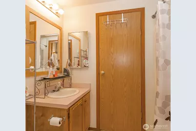 30961 E Lake Morton Drive SE, Kent, WA 98042 - Photo 25