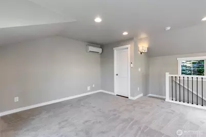 12757 Dayton Avenue N #B, Seattle, WA 98133 - Photo 27