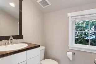 12757 Dayton Ave N, Seattle, WA 98133 - Photo 29