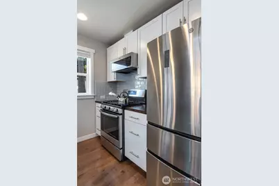 12757 Dayton Avenue N #B, Seattle, WA 98133 - Photo 17