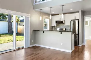 12757 Dayton Ave N, Seattle, WA 98133 - Photo 9