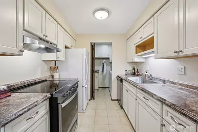 7310 N Skyview Place #B202, Tacoma, WA 98406 - Photo 3