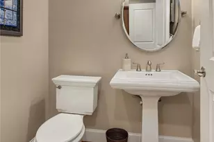 1185 Broadway E, Seattle, WA 98102 - Photo 35