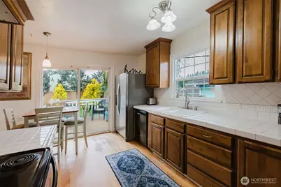 1561 High Avenue, Bremerton, WA 98337 - Photo 9