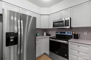 1525 NW 57th St, Seattle, WA 98107 - Photo 9