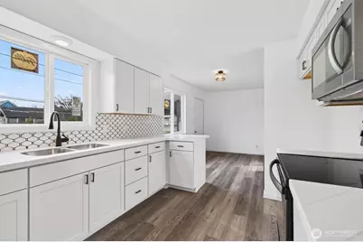 109 Barnes Street, Kelso, WA 98626 - Photo 9