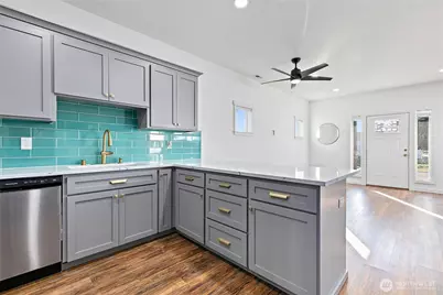 825 E 55th Street, Tacoma, WA 98404 - Photo 11