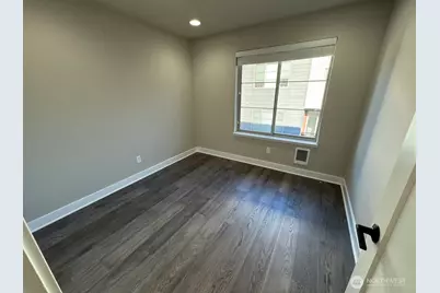 11403 117th Lane NE #6, Kirkland, WA 98034 - Photo 17