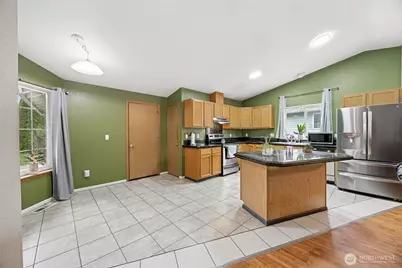 5603 James Street SE, Lacey, WA 98513 - Photo 7