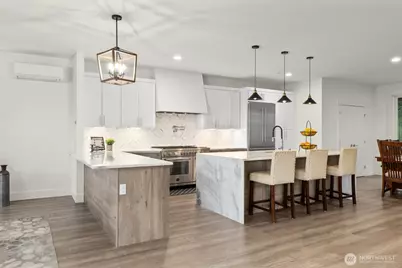 6921 55th Avenue S, Seattle, WA 98118 - Photo 9