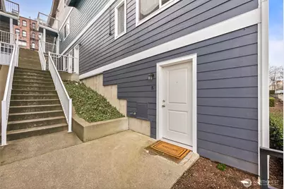 218 Broadway #5, Tacoma, WA 98402 - Photo 3
