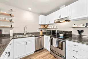 218 Broadway, Tacoma, WA 98402 - Photo 11