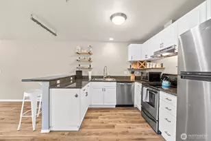 218 Broadway, Tacoma, WA 98402 - Photo 9