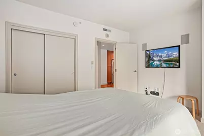 10650 NE 9th Place #721, Bellevue, WA 98004 - Photo 7