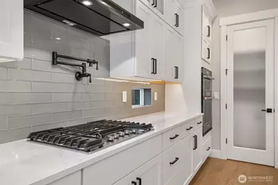 7523 S 130th Place, Seattle, WA 98178 - Photo 11