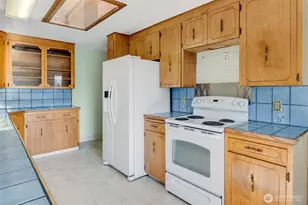 8637 24th Ave SW, Seattle, WA 98106 - Photo 11