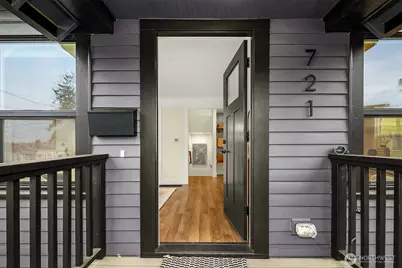 721 N 97th Street, Seattle, WA 98103 - Photo 3