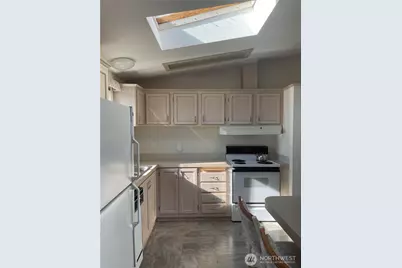 2610 E Section Street #16, Mount Vernon, WA 98274 - Photo 3