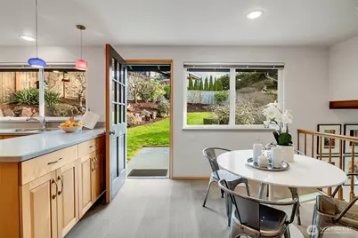 12161 SE 17th Place, Bellevue, WA 98005 - Photo 11