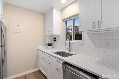 330 W Olympic Place #407, Seattle, WA 98119 - Photo 9