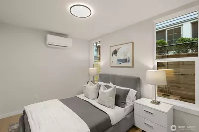 1123 A 10th Avenue E, Seattle, WA 98102 - Photo 15