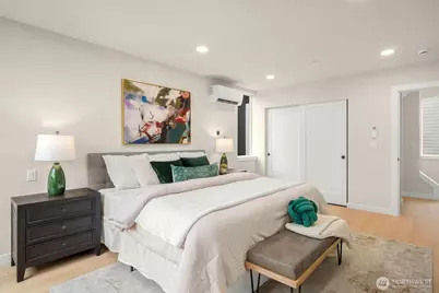 1123 A 10th Avenue E, Seattle, WA 98102 - Photo 13