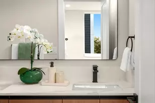 1123 A 10th Ave E, Seattle, WA 98102 - Photo 15