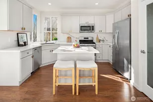 24039 SE 12th Pl, Sammamish, WA 98075 - Photo 5