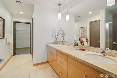 2716 Elliot Avenue #301, Seattle, WA 98121 - Photo 13