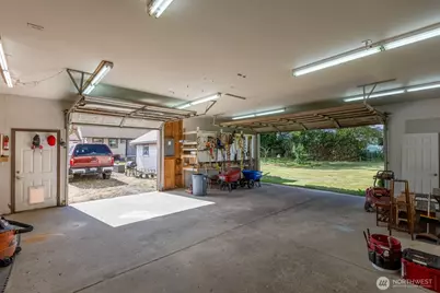 8515 Golden Given Road E, Tacoma, WA 98445 - Photo 31