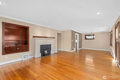 8515 Golden Given Road E, Tacoma, WA 98445 - Photo 3