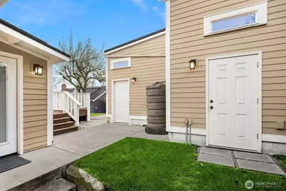 349 N 72nd Street, Seattle, WA 98103 - Photo 25