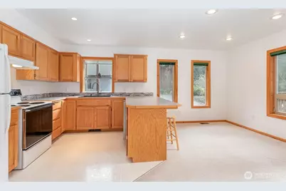 7132 St Helen's Place, Glacier, WA 98244 - Photo 9