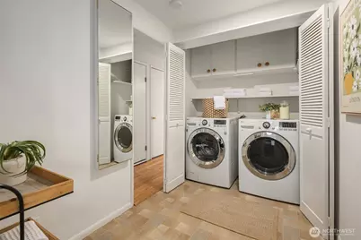 8818 22nd Avenue SW, Seattle, WA 98106 - Photo 13