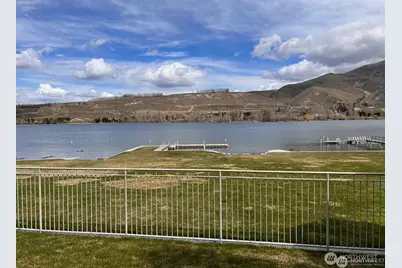 15330 Lakeview Street, Entiat, WA 98822 - Photo 23