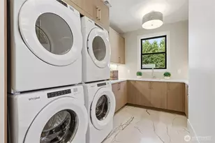 2202 102nd Pl SE, Bellevue, WA 98004 - Photo 25