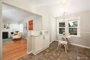 10332 Ashworth Ave N, Seattle, WA 98133 - Photo 9