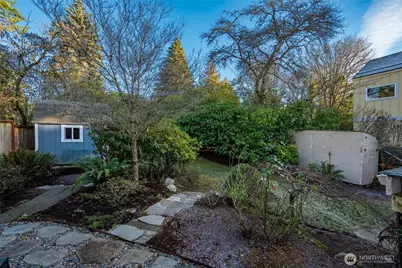 10332 Ashworth Avenue N, Seattle, WA 98133 - Photo 25