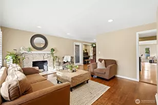 4705 237 St SW, Mountlake Terrace, WA 98043 - Photo 5